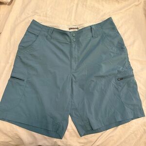 L.L.Bean Women’s Blue Hiking Shorts Size 12 Outdoor Lightweight Zip Pocket